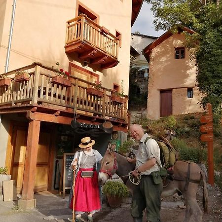Eco-Hotel Et Yourtes Du Mercantour Guillaumes Exteriér fotografie