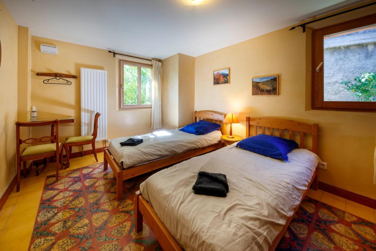 Eco-Hotel Et Yourtes Du Mercantour Guillaumes Exteriér fotografie