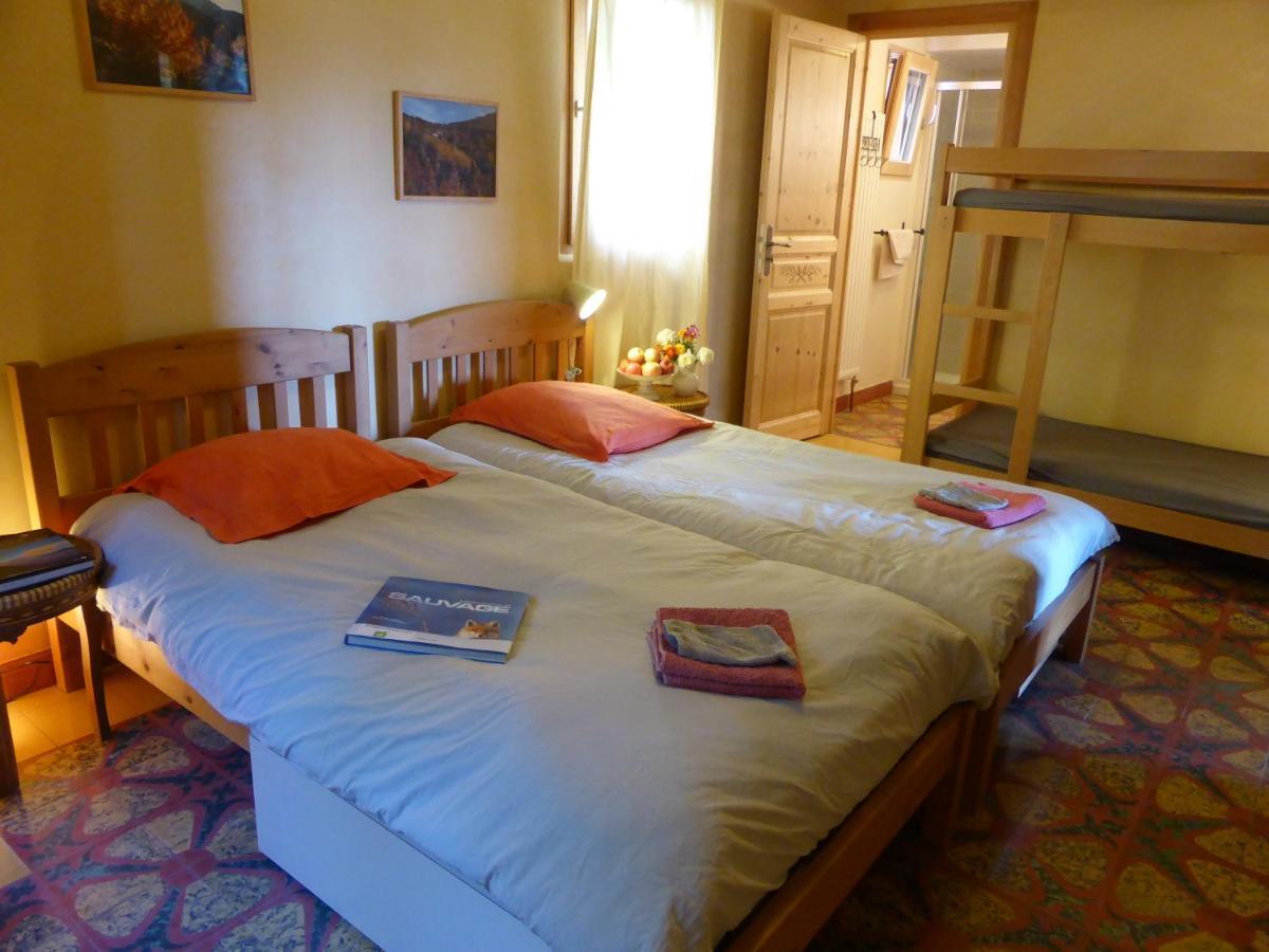 Eco-Hotel Et Yourtes Du Mercantour Guillaumes Exteriér fotografie